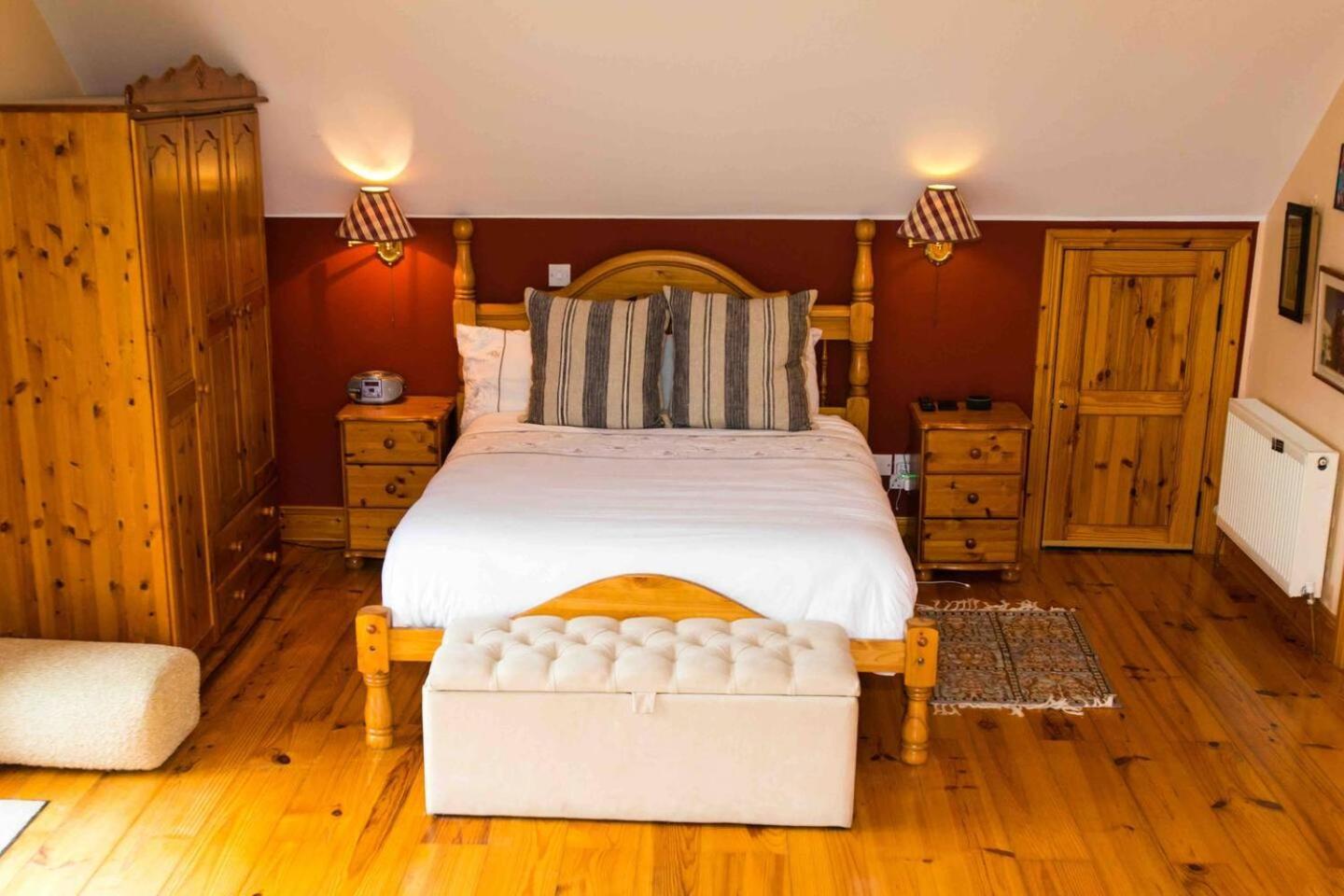 The Mountain Lodge Килларни Экстерьер фото