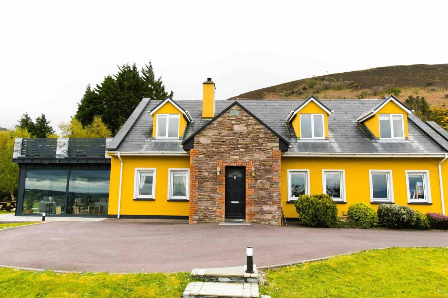The Mountain Lodge Килларни Экстерьер фото